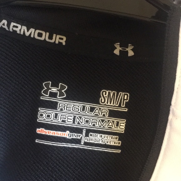 UA black/white 1/4 zip - Picture 3 of 3